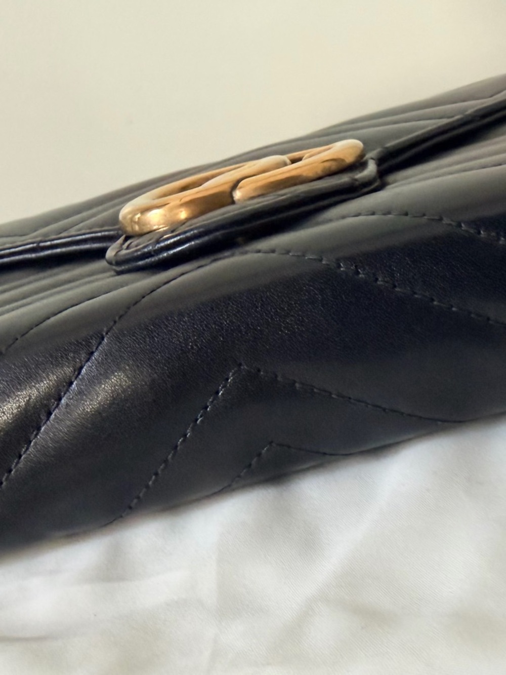 Authenticated Gucci GG Marmont Black Chevron Leather Wallet on Chain Gold - Picture 6 of 14